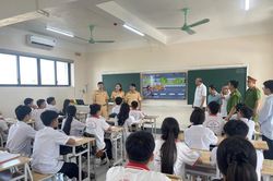Đưa thông điệp an toàn giao thông lên màn hình số