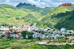Chinh phục đại ngàn và khám phá văn hóa trên cung đường Hà Giang Loop