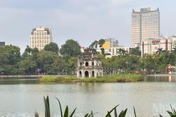 Hà Nội ngày khải hoàn: Rực rỡ không gian lễ hội và nhịp đập văn hóa bên lề