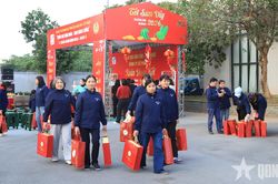 Tổng Liên đoàn Lao động Việt Nam: Tăng nguồn lực, mở rộng đối tượng chăm lo Tết 2027
