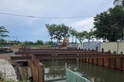 Thi công ì ạch, mương thoát nước gây nguy cơ mất an toàn