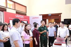 100% học sinh Hưng Yên đã được lập học bạ số