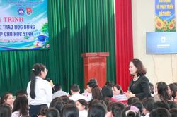 Trang bị hành trang pháp lý, định hướng nghề nghiệp cho học sinh Quảng Trị