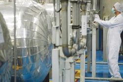 Iran tuyên bố sẽ không từ bỏ làm giàu uranium