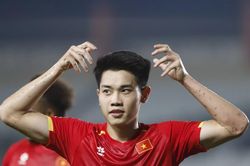 Đình Bắc chấn thương, thêm một trụ cột của đội tuyển Việt Nam báo tin không vui