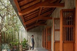 Thiết kế ngôi nhà 300m² kết hợp kiến trúc truyền thống và hiện đại
