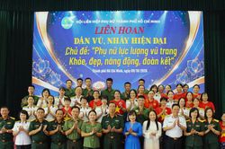 Phụ nữ lực lượng vũ trang khỏe, đẹp, năng động, đoàn kết