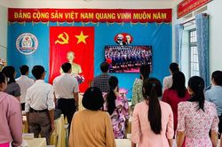Bộ Chính trị: Đảng viên không lợi dụng vị trí để can thiệp công việc nơi cư trú