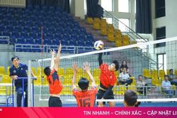 Sôi nổi giải bóng chuyền mừng Ngày Doanh nhân Việt Nam