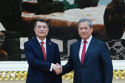 Lễ đón Thủ tướng Lê Minh Hưng thăm chính thức Vương quốc Campuchia