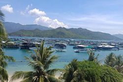 Khánh Hòa phát hiện 26/27 nhà bè 'tự phát' trên Vịnh sau phản ánh của Báo Phụ nữ Việt Nam