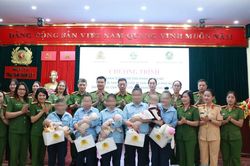 Chăm sóc sức khỏe phụ nữ và trẻ em theo mẹ tại Trại tạm giam số 1, Công an TP Hà Nội