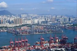 WTO nâng dự báo tăng trưởng thương mại hàng hóa toàn cầu nhờ bùng nổ AI