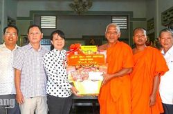 Sở Dân tộc và Tôn giáo chúc mừng chùa Kal Bô Pruk dịp lễ Sene Đôn Ta