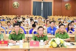 Cảnh báo thủ đoạn mua bán người qua chiêu “việc nhẹ, lương cao”