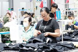 Thêm cơ hội việc làm cho lao động nữ trung niên