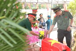 Trà Tập tìm thấy bộ hài cốt liệt sĩ giữa rừng nguyên sinh