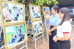 Trưng bày triển lãm ảnh kỷ niệm 65 năm Hội nghị lần thứ nhất Trung ương Cục miền Nam