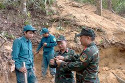 Đẩy mạnh tìm kiếm, quy tập hài cốt liệt sĩ tại điểm cao 772, xã Thanh Thủy