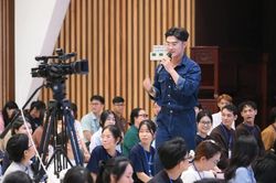 Khi người trẻ kể chuyện đi chùa qua nền tảng số