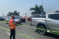Hà Nội: Ngày đầu phân luồng cầu Thăng Long, xe đông giờ cao điểm, không ùn tắc kéo dài