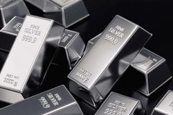Ngày 9/10: Giá bạc trong nước tiếp đà giảm, giá bạc thế giới quanh mức 60 USD/ounce