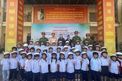 Hải Phòng: Tuyên truyền kiến thức an toàn giao thông cho học sinh, giáo viên Trường Tiểu học Nam Sơn