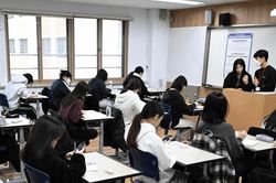 Hàn Quốc cải cách thị thực, giữ chân sinh viên quốc tế