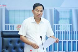 Tổng Thư ký Quốc hội, Chủ nhiệm Văn phòng Quốc hội Lê Quang Mạnh chủ trì họp giao ban với các đơn vị của Văn phòng Quốc hội