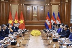 Thủ tướng Lê Minh Hưng hội kiến Chủ tịch Đảng Nhân dân Campuchia