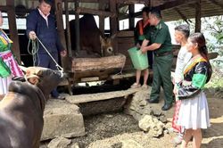 Bí thư chi bộ nơi khó nhất - Giữ 'gốc rễ' của Đảng trên dãy núi biên cương (Bài 3)