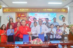 Gắn hỗ trợ nhân đạo với tạo sinh kế bền vững cho người yếu thế