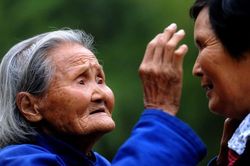 Về già, ai làm được 3 điều này con cái 'tranh nhau' báo hiếu