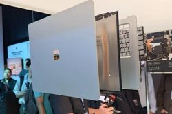 Microsoft ra mắt Surface Laptop Ultra, giá khởi điểm 2.599 USD