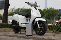 Xe máy điện cắm sạc và đổi pin: Khác nhau thế nào, ai nên chọn loại nào?