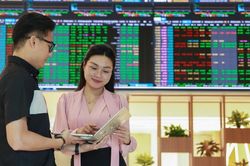 Nhận định chứng khoán 09/10: VN-Index thử thách vùng 1.715 điểm