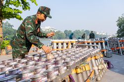Cận cảnh trận địa pháo hoa bên Hồ Gươm chờ khai hỏa tối 10/10