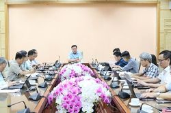 Bảo đảm cung ứng thuốc, đẩy mạnh cải cách hành chính và chuyển đổi số ngành dược
