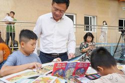 Những trang sách thắp sáng ước mơ cho bệnh nhi