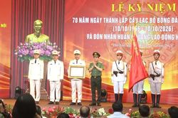 CLB bóng đá Công an Hà Nội đón nhận Huân chương Lao động hạng Nhất