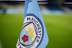 Man City suýt 'đi đêm' thành công vụ 115 cáo buộc