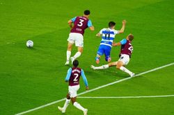Tranh cãi dữ dội ở trận đấu của West Ham