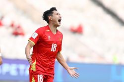HLV Troussier: Việt Nam đừng đi đường tắt