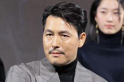 Jung Woo Sung từ chức giám đốc