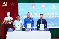 Phối hợp phát triển văn hóa đọc và không gian tri thức số tại Huế