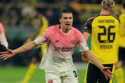 Leverkusen tăng lương giữ chân ngôi sao gốc Việt