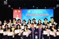 Đại học Kinh tế Quốc dân trao bằng thạc sĩ: Phát huy tri thức, đóng góp vào sự phát triển của đất nước
