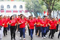Phát động phong trào 'Mỗi người dân lựa chọn ít nhất một môn thể thao phù hợp để tập luyện thường xuyên'