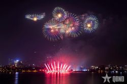 Màn trình diễn pháo hoa chào mừng Ngày giải phóng Thủ đô
