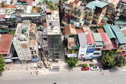 [GALLERY] Cảnh tháo dỡ nhà cửa trên phố Giải Phóng